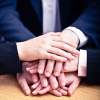 4 ways to manage the perils of ‘friend-ployees’