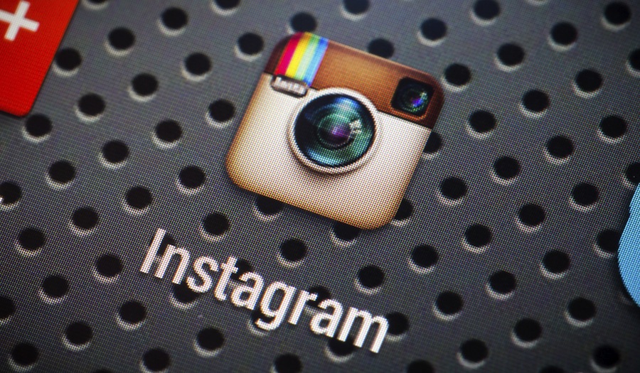 Instagram launches ‘carousel ads’ to push business advertising