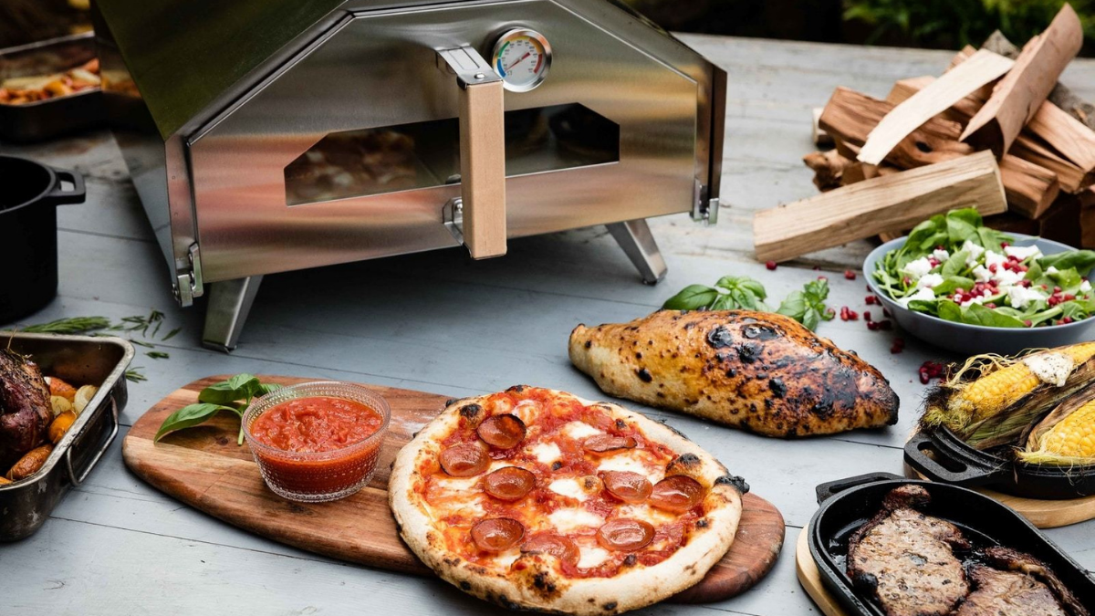 Authentic wood-fired Neopolitan pizza in the comfort of your own backyard