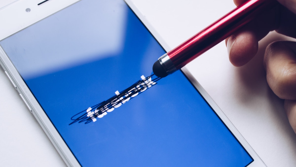 Facebook Australia bans users and publishers from posting and sharing news