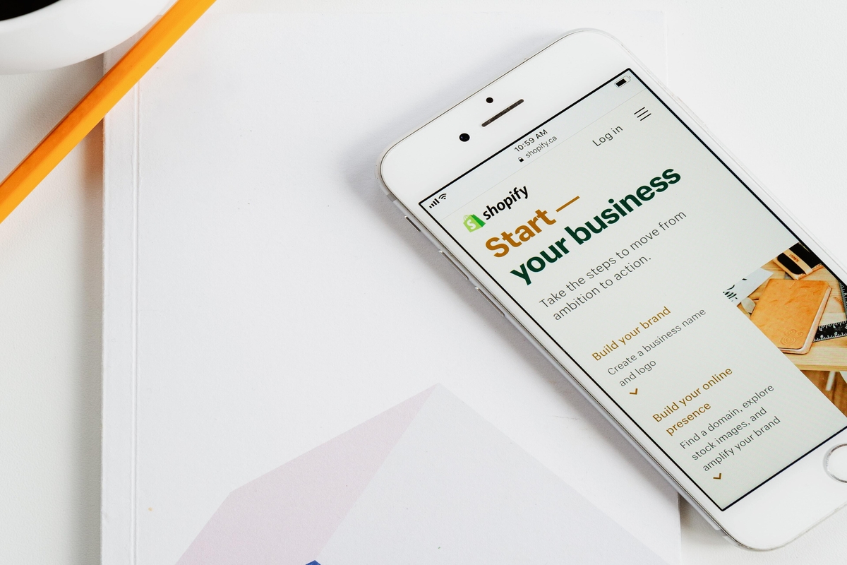 How to launch a Shopify store