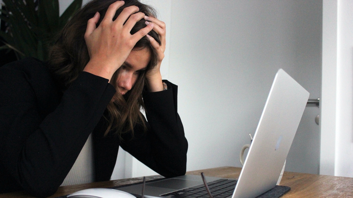 The Underlying cause of burnout for women in business (and what you can do to avoid it) 