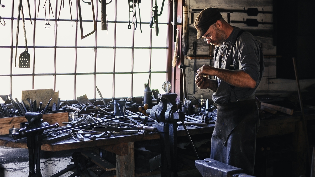 Double-edged sword: Wage rise boosts workers, but hurts SMEs