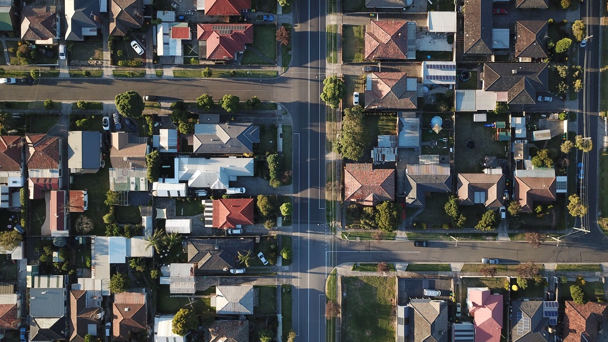Sailing through the commercial property market challenges