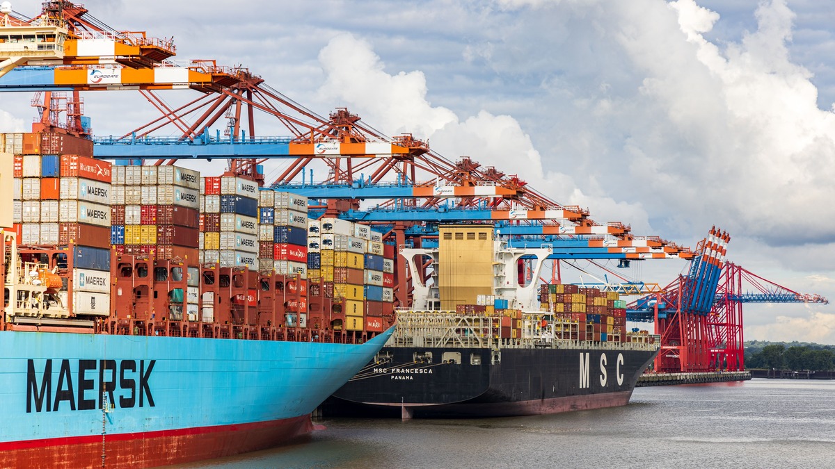 Safety first: How to avoid the risk of container rollovers
